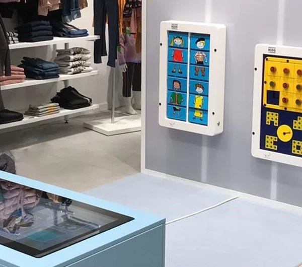 Speelhoek kledingwinkel