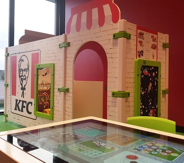 Play corner KFC Zwolle | IKC custom 