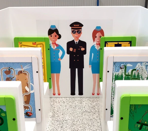 speelhoek voor kinderen met vliegveld thema