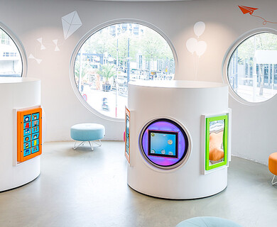 this image shows a kids corner in a  H&M clothing store