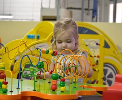 Verschillende kindermeubelen voor uw speelhoek of onder een speelconcept