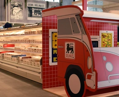 Kinderhoek in supermarkt op kopstelling 