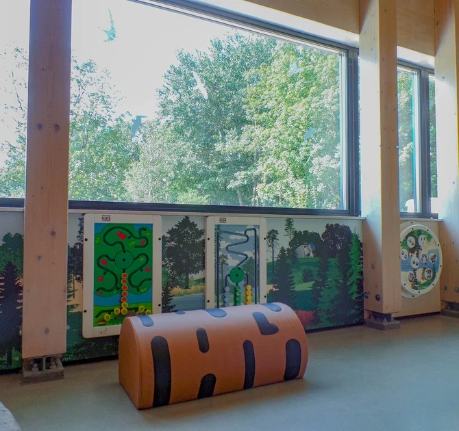 This picture shows a play corner in a visitors information centre of a Dutch national park