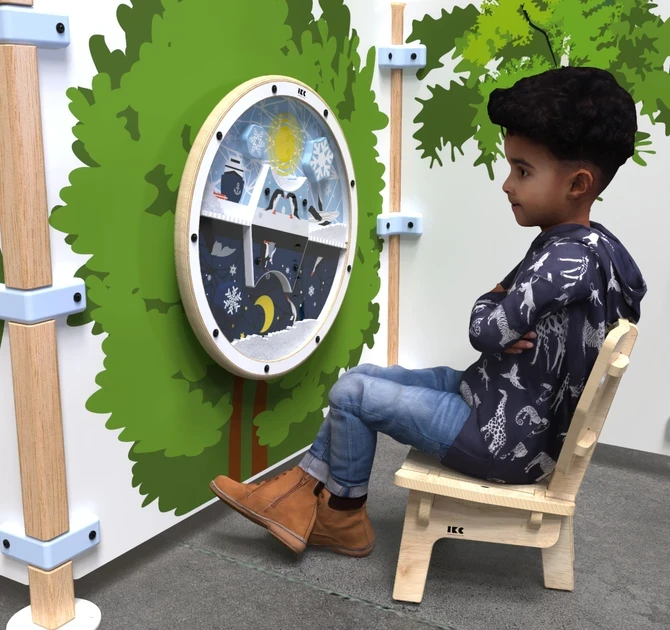 Op deze afbeelding ziet u kindermeubel kinderstoel loungestoel hout