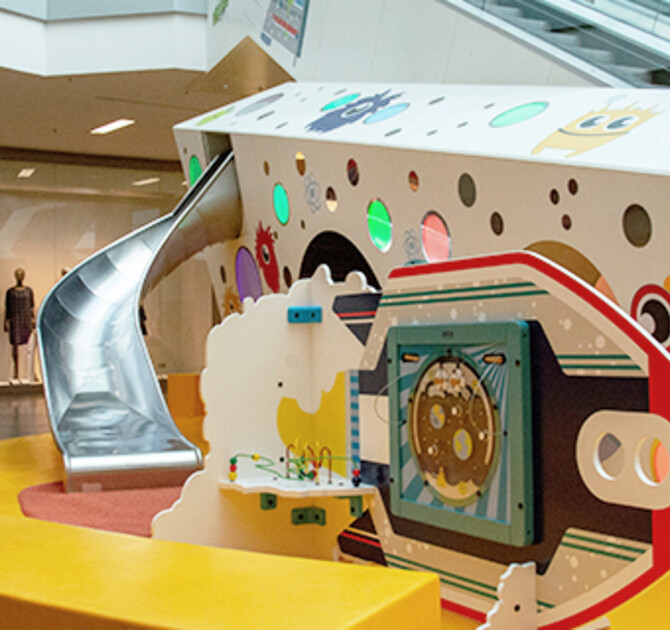 IKC speelhoek met ruimte thema in winkelcentrum Rheinpark Center Neuss