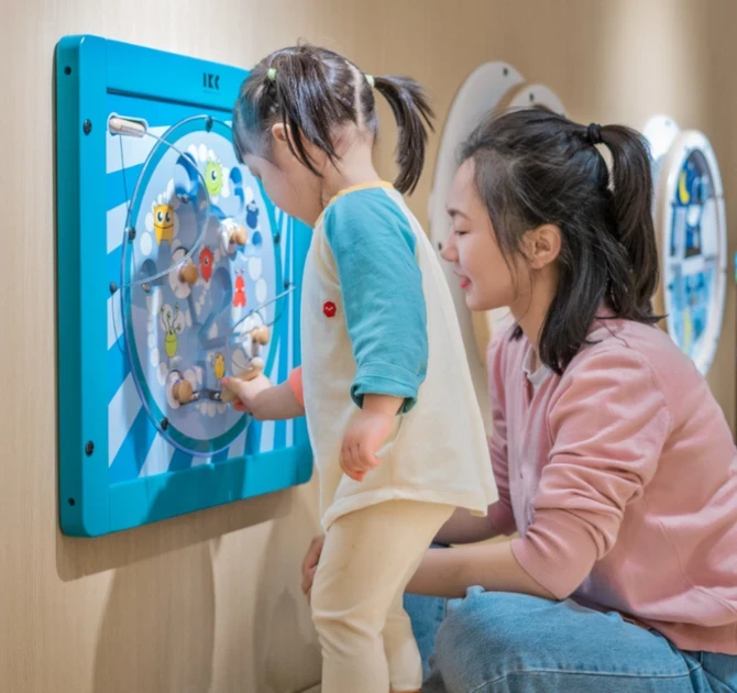 wandspeelbord in de kinderopvang