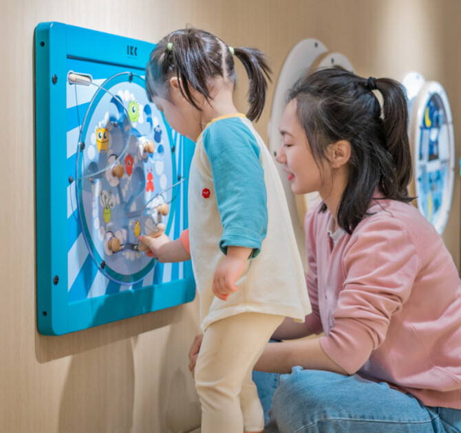 wandspeelbord in de kinderopvang