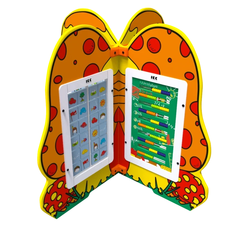 speelsysteem in de vorm van een paddenstoel in een bos thema voor meerdere speelelementen | IKC speelsystemen